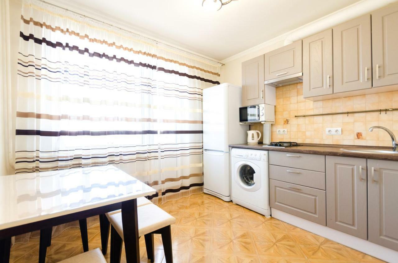 Artal Apartment On Obolonskaya Square 3 Kiev Exterior foto